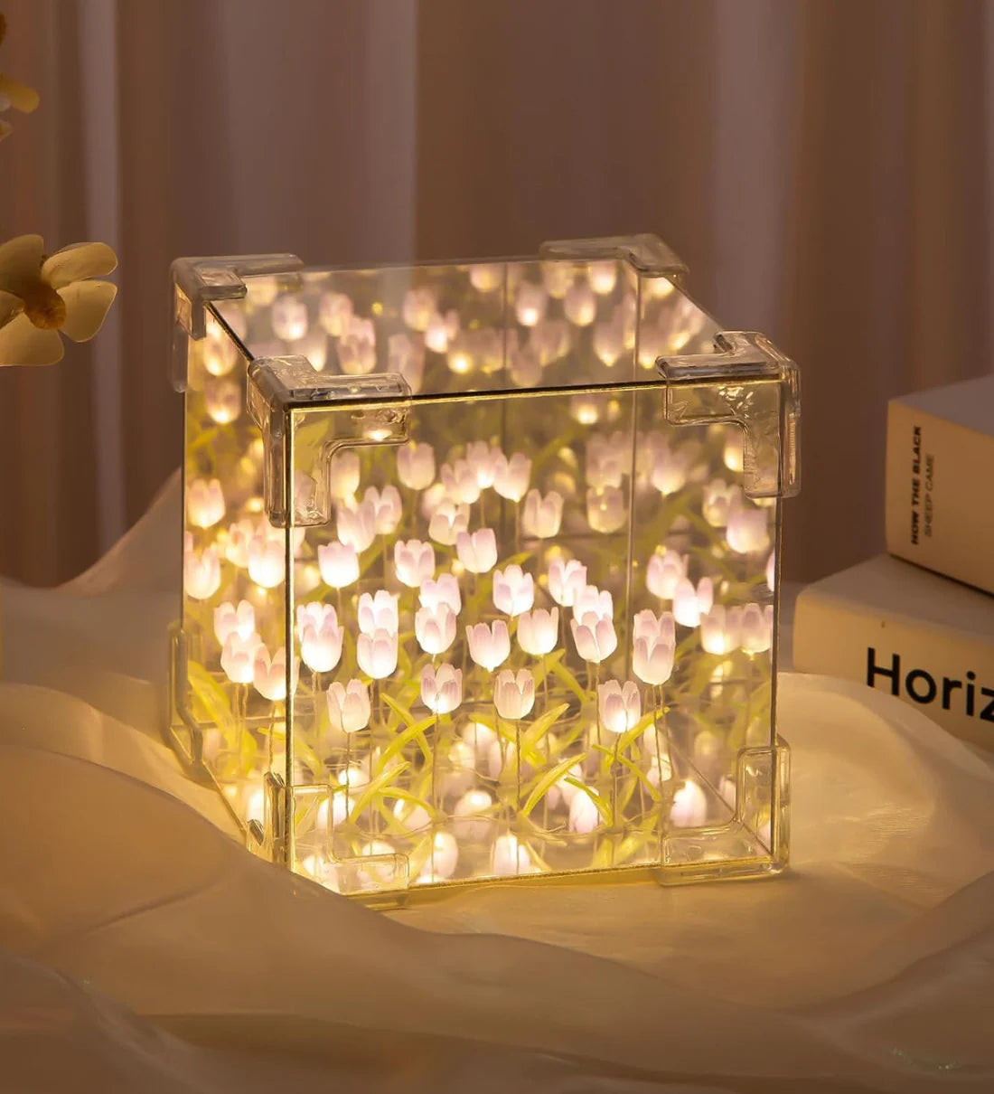 Tulip Cube Mirror Lamp